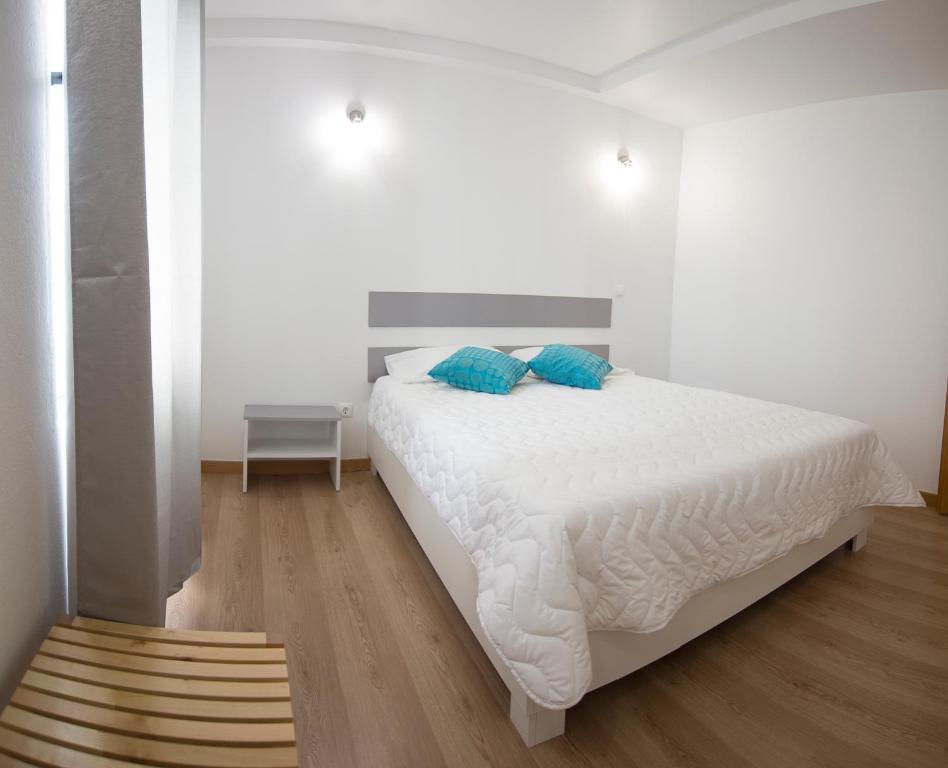 PIX Apartments room 3